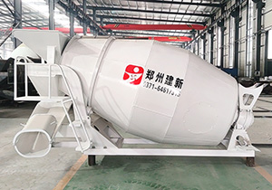 4方混凝土攪拌車(chē)